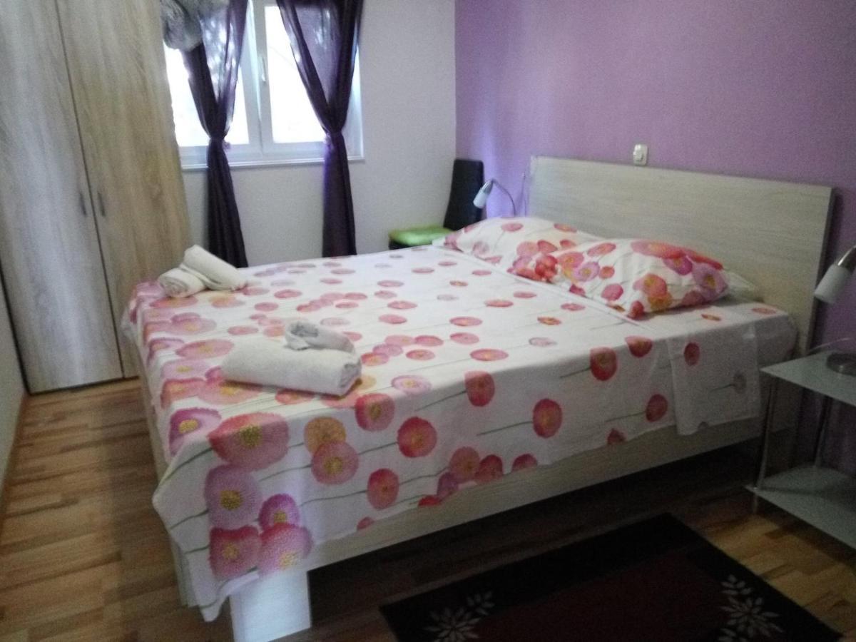 Apartments Jasminka Solin Exterior photo